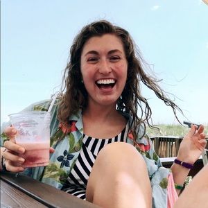 Meet your Posher, Stephanie